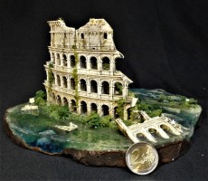 Colosseo  rudere dopo l'apocalisse
