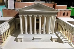 Il tempio di Marte  Ultore  nel  Foro di Augusto  scala 1\100